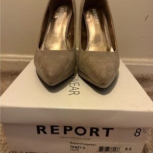 Report Women's Taupe Heels - Unworn
